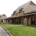 Дом отдыха Les Hauts De Sarlat N7 Сарла-ла-Канеда