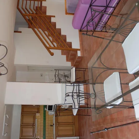 Les Hauts De N7 بيت للعطل سارلا لا كانيدا