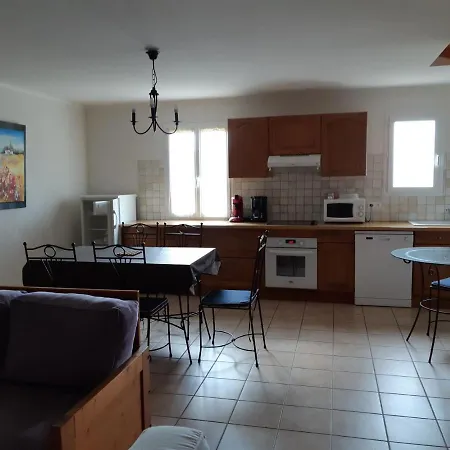 Les Hauts De N7 بيت للعطل سارلا لا كانيدا